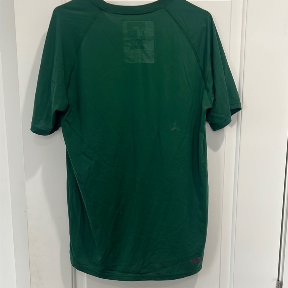 NEVER WORN Lake George Green Men's T-Shirt - Picture 2 of 2